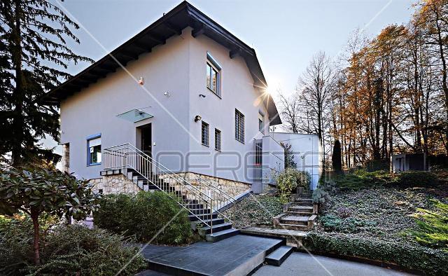 Будинок, 458 м², 911 557$ — FAKTOR