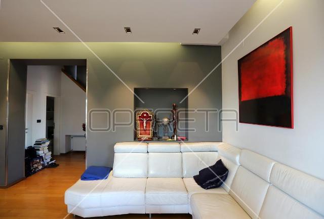 Будинок, 458 м², 911 557$ — FAKTOR