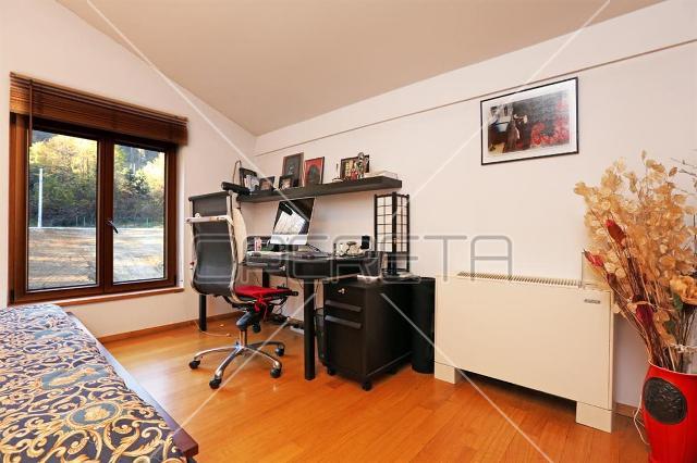 Будинок, 458 м², 911 557$ — FAKTOR