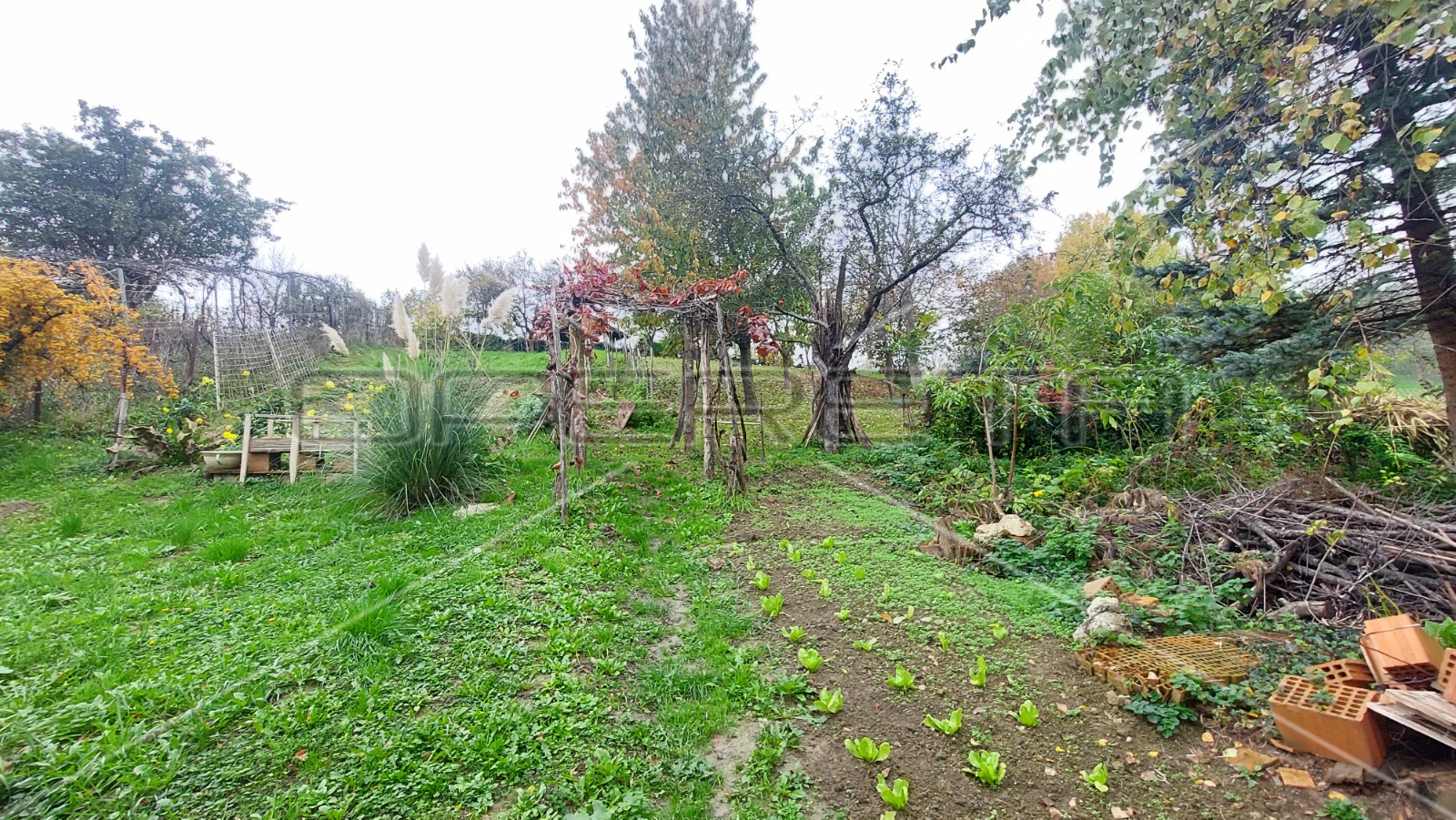 Квартира, 1202 м², 195 570$ — FAKTOR
