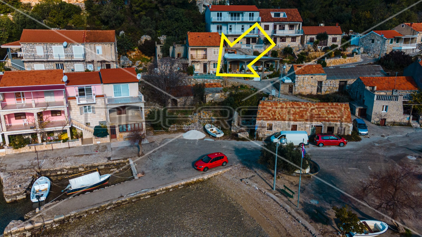 Квартира, 2452 м², 195 245$ — FAKTOR