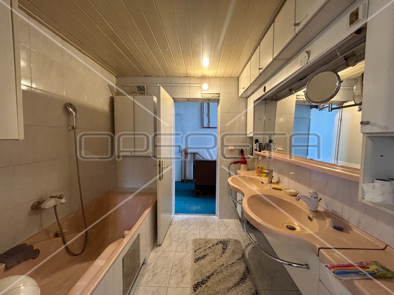 Будинок, 400 м², 766 402$ — FAKTOR