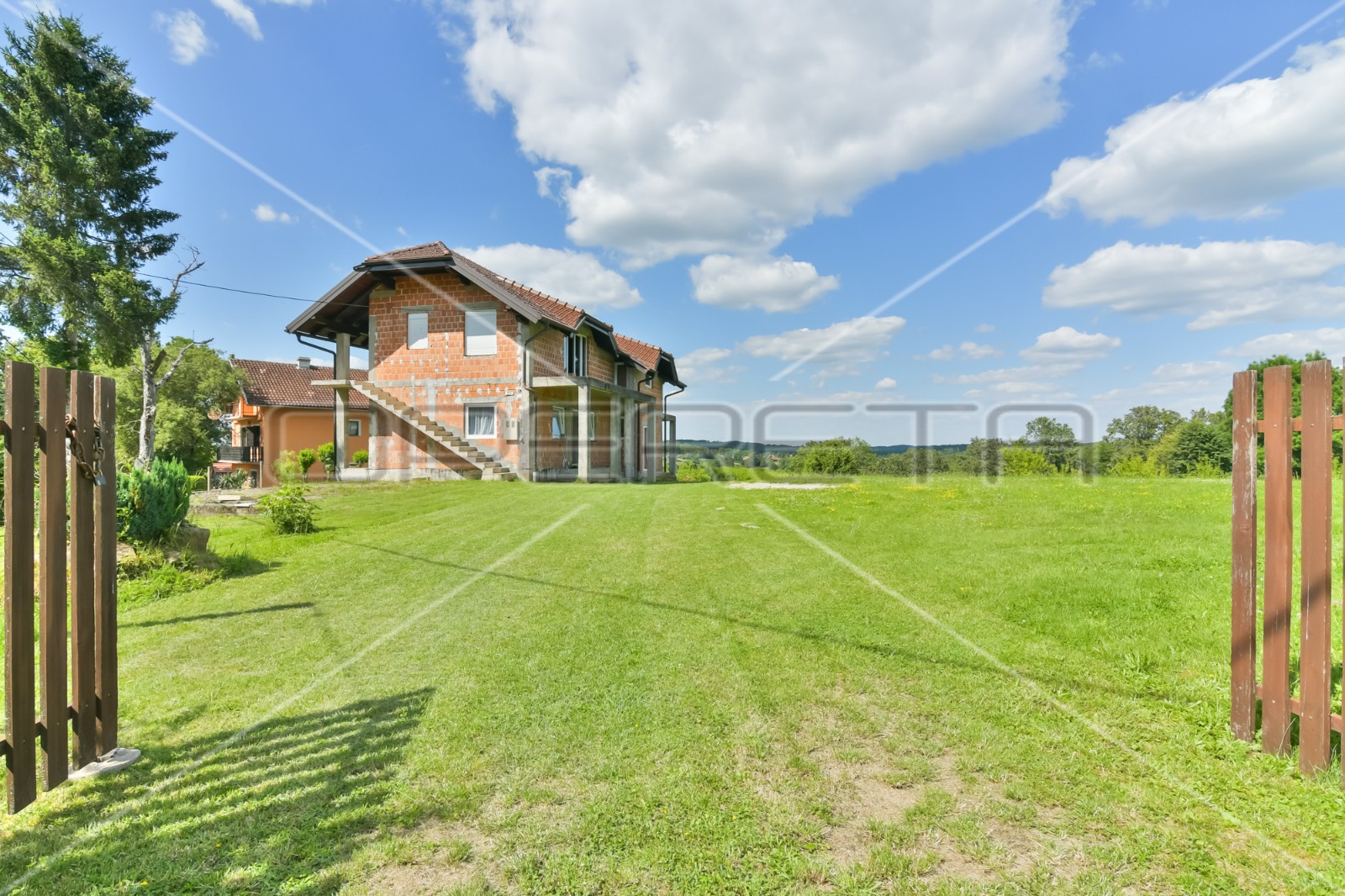 Дом, 225 м², 133 650$ — FAKTOR