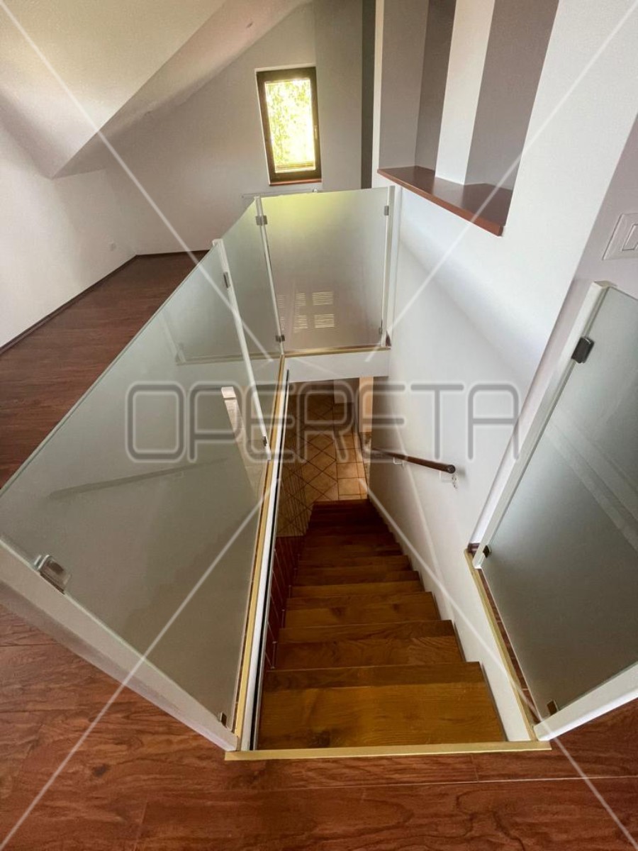 Будинок, 112 м², 193 915$ — FAKTOR
