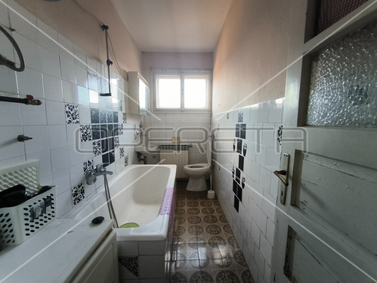 Будинок, 200 м², 99 864$ — FAKTOR
