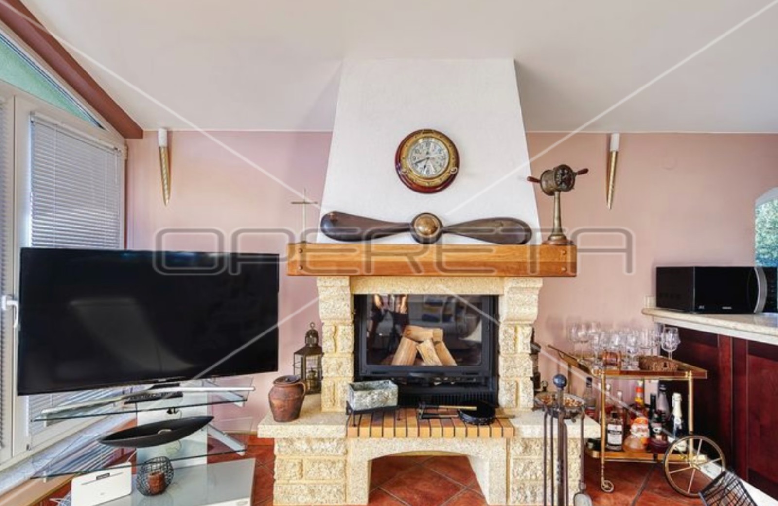 Дом, 330 м², 1 162 171$ — FAKTOR