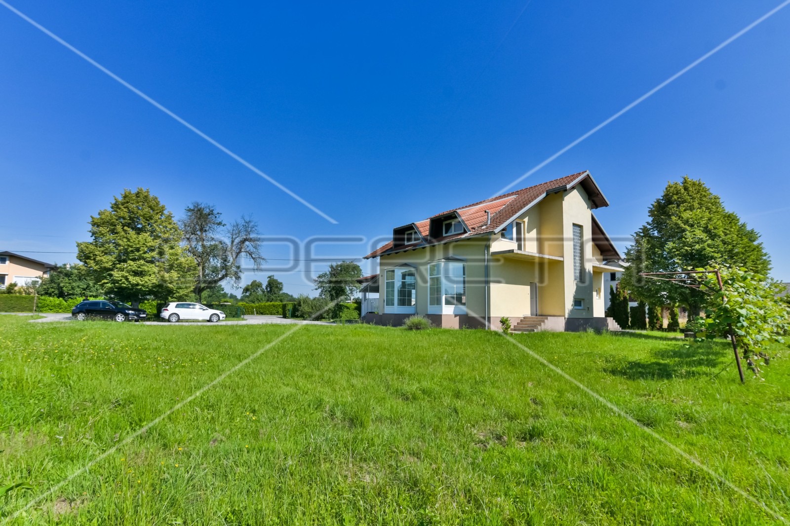 Будинок, 173 м², 193 922$ — FAKTOR