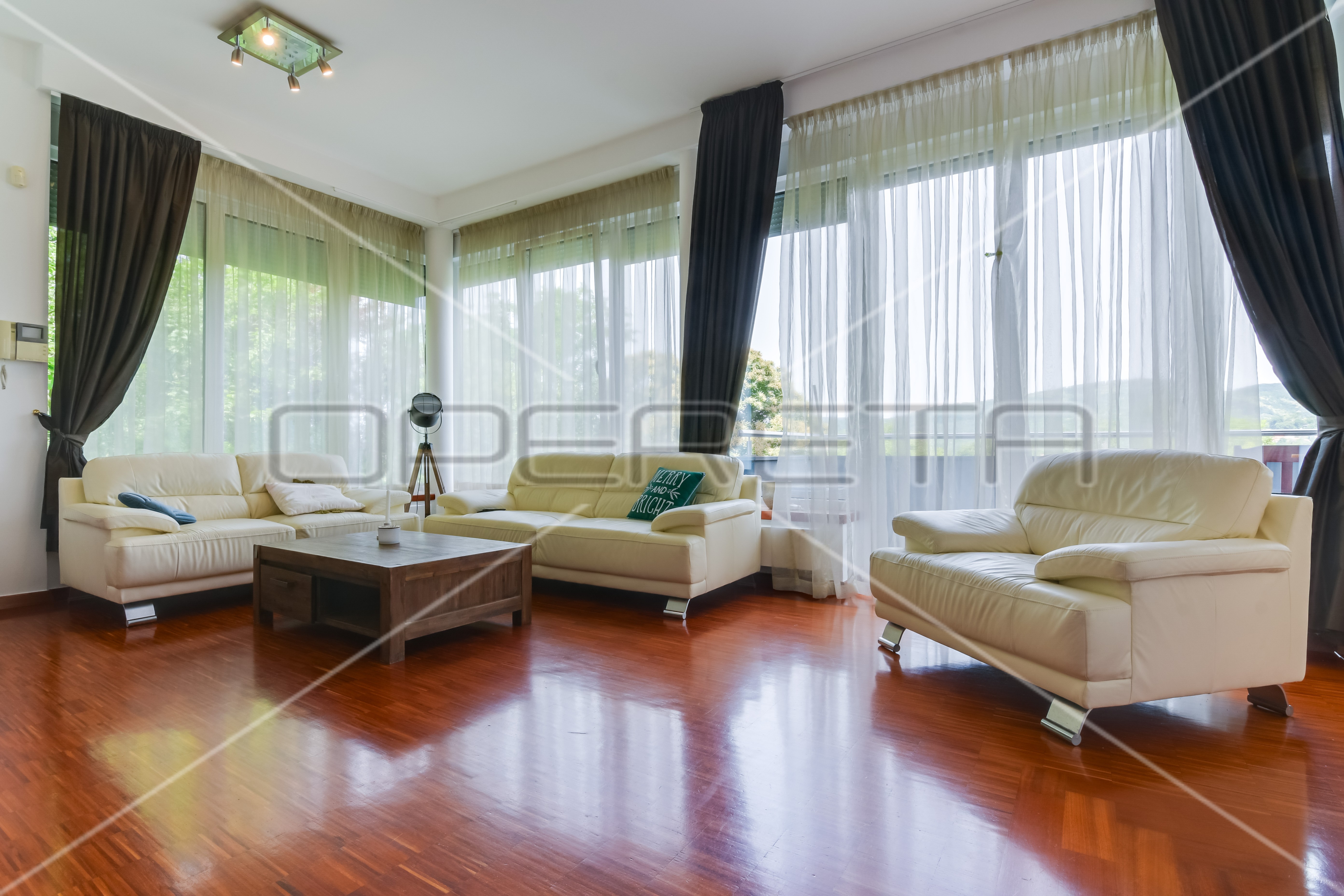 Будинок, 650 м², 1 033 485$ — FAKTOR