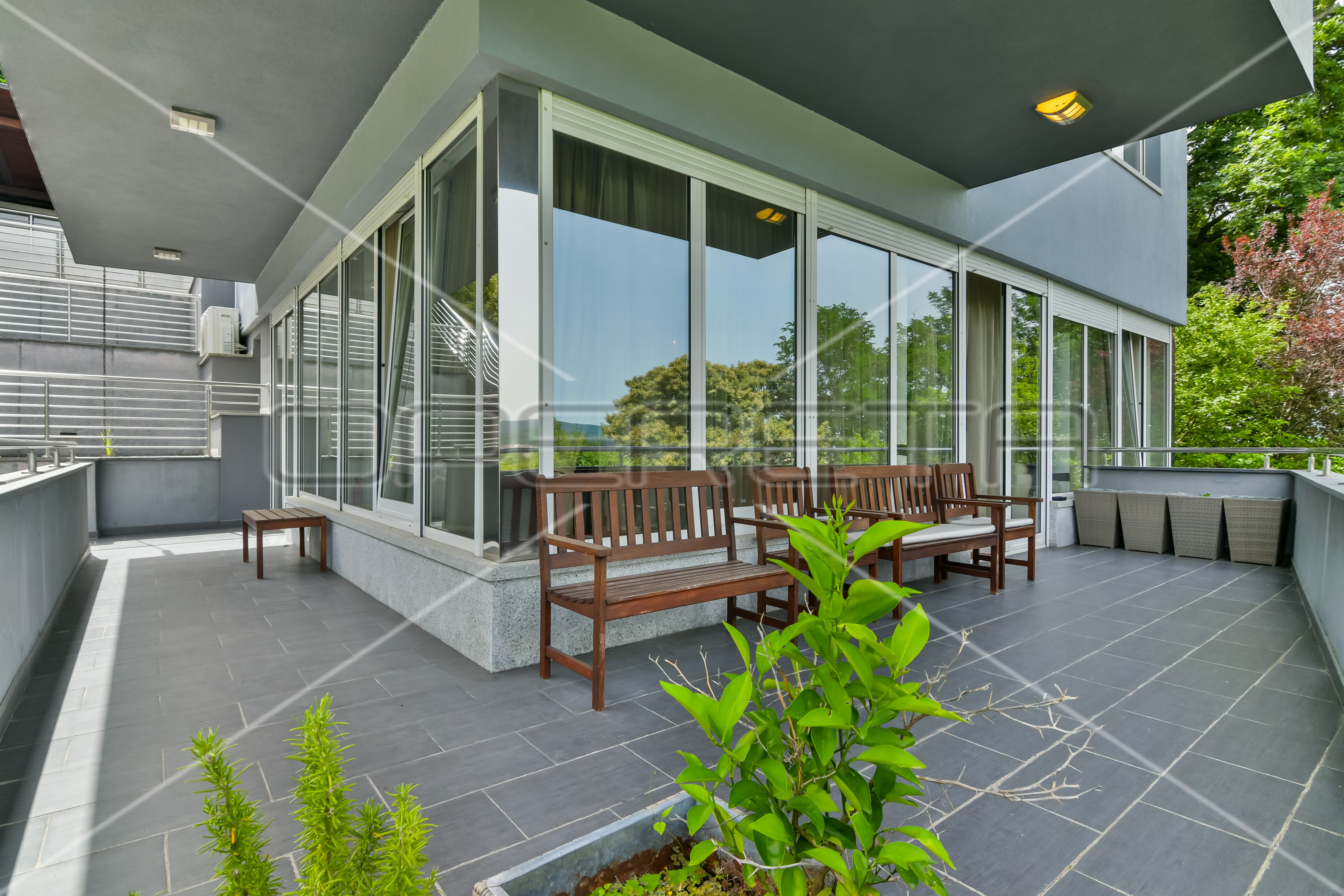Будинок, 650 м², 1 033 485$ — FAKTOR