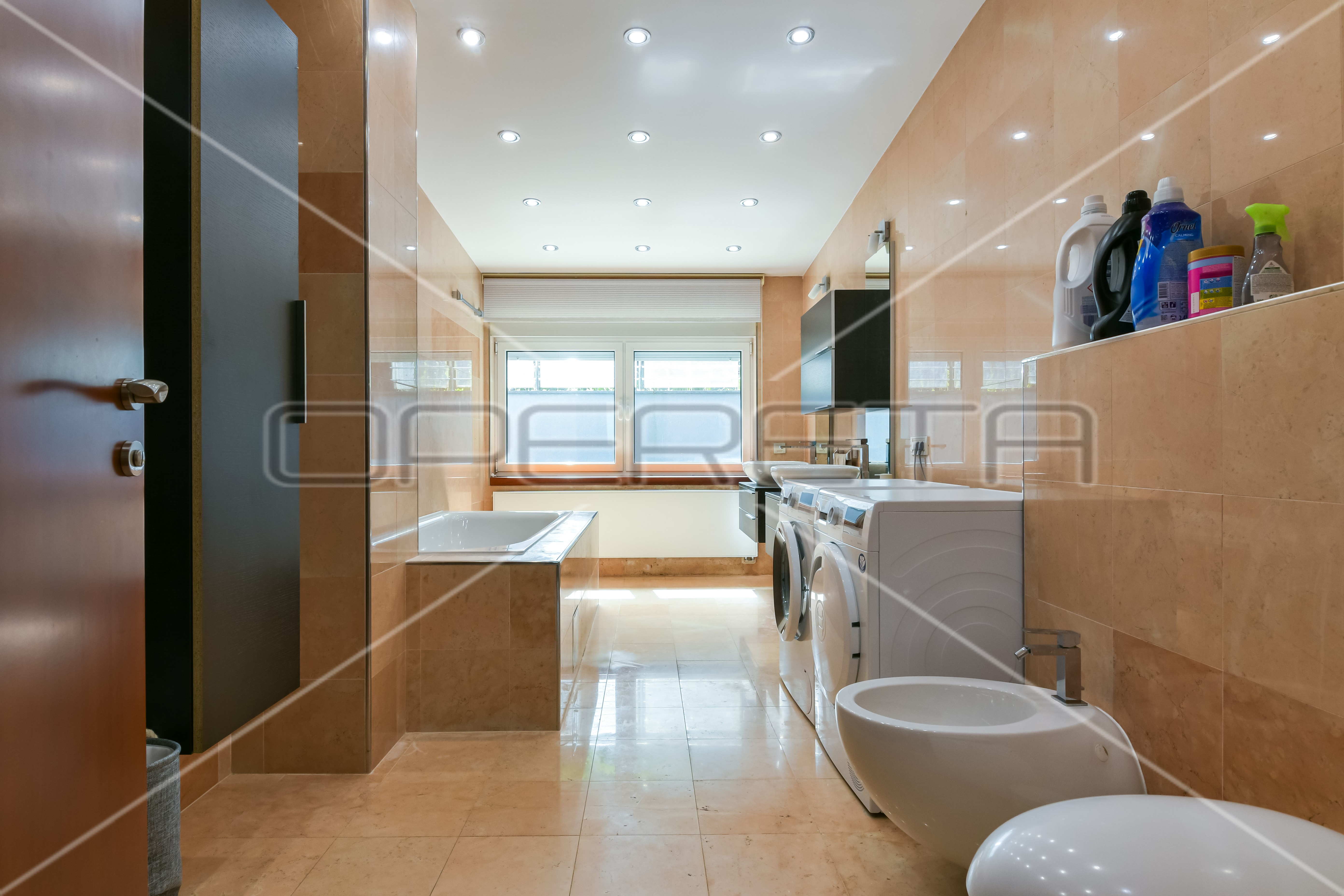 Будинок, 650 м², 1 033 485$ — FAKTOR