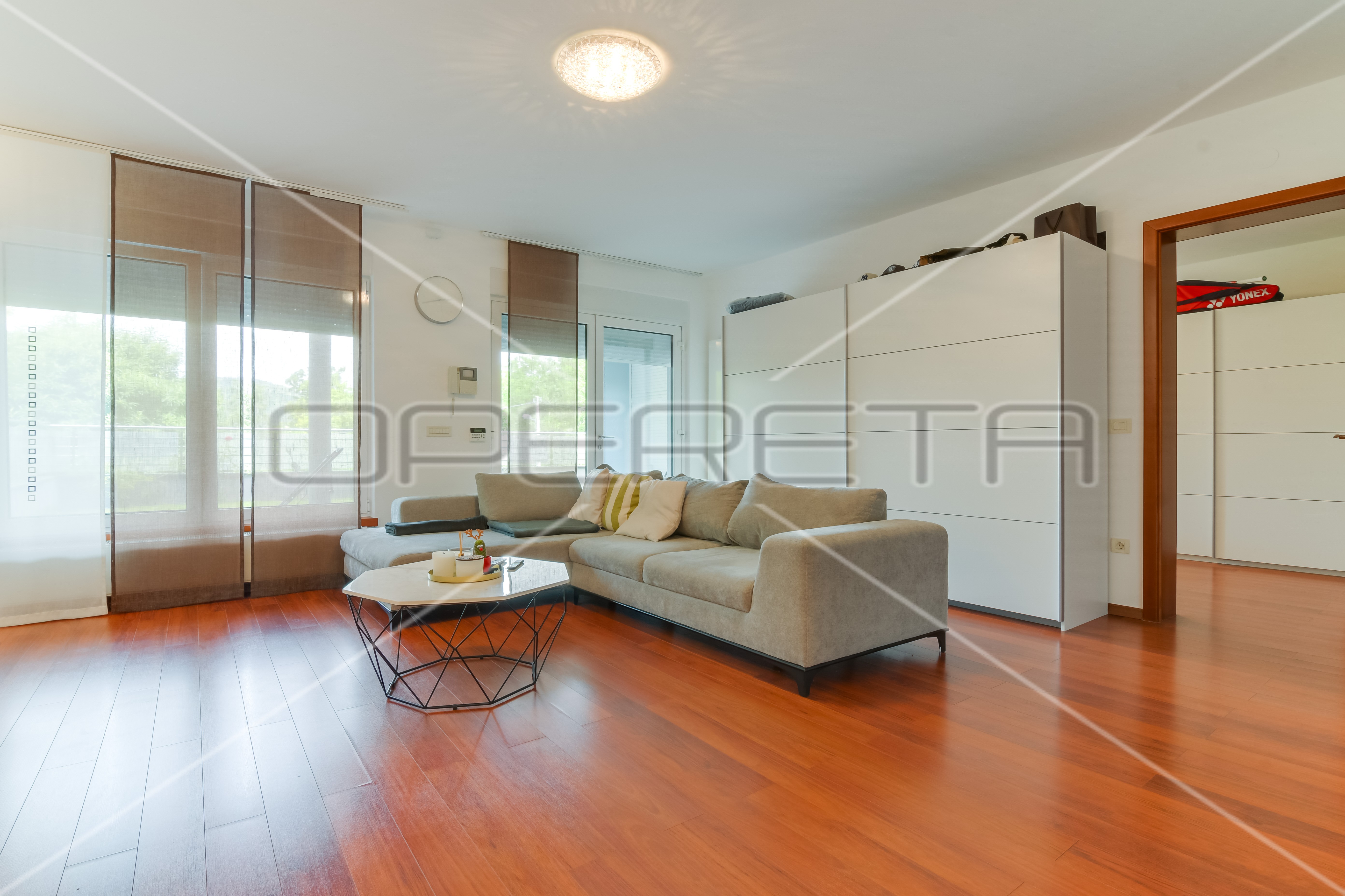 Будинок, 650 м², 1 033 485$ — FAKTOR