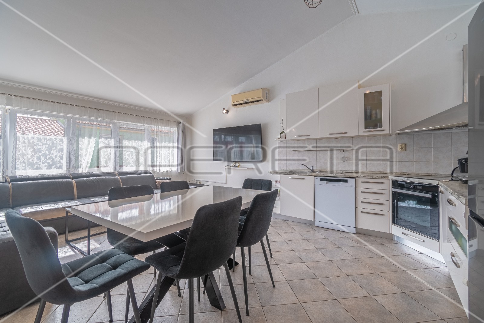 Квартира, 117 м², 307 975$ — FAKTOR