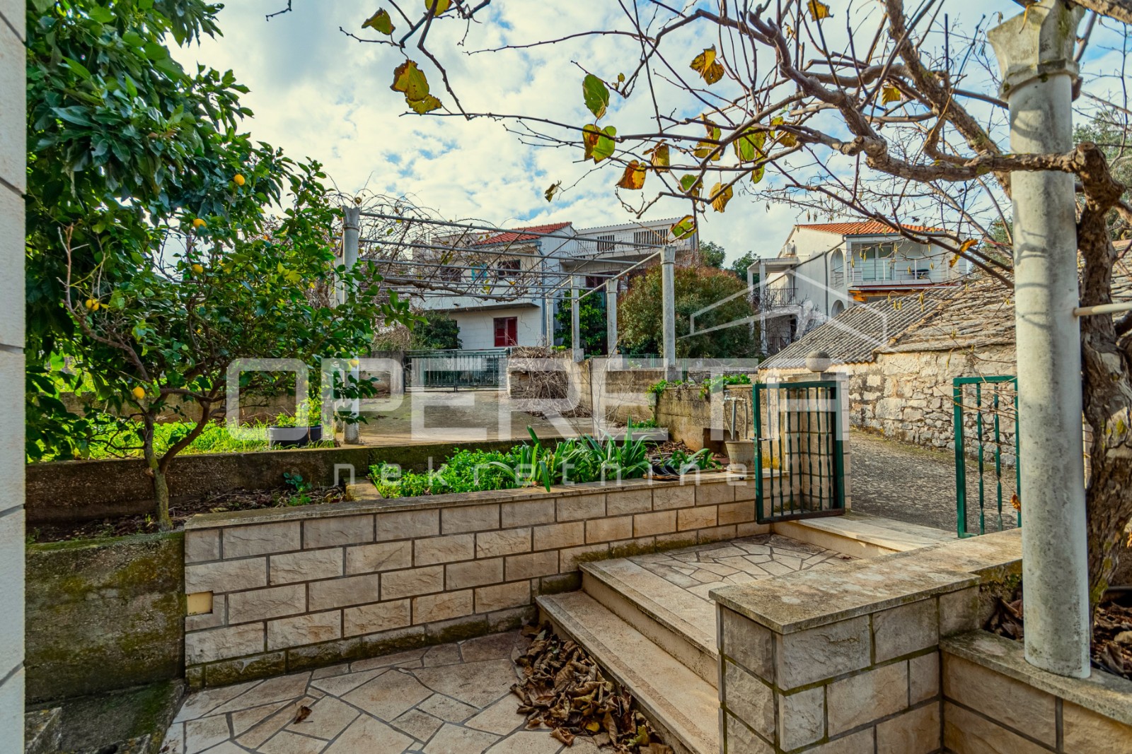 Prodaja, Kuća, Lumbarda, Lumbarda, Dvojni objekt, 240m2