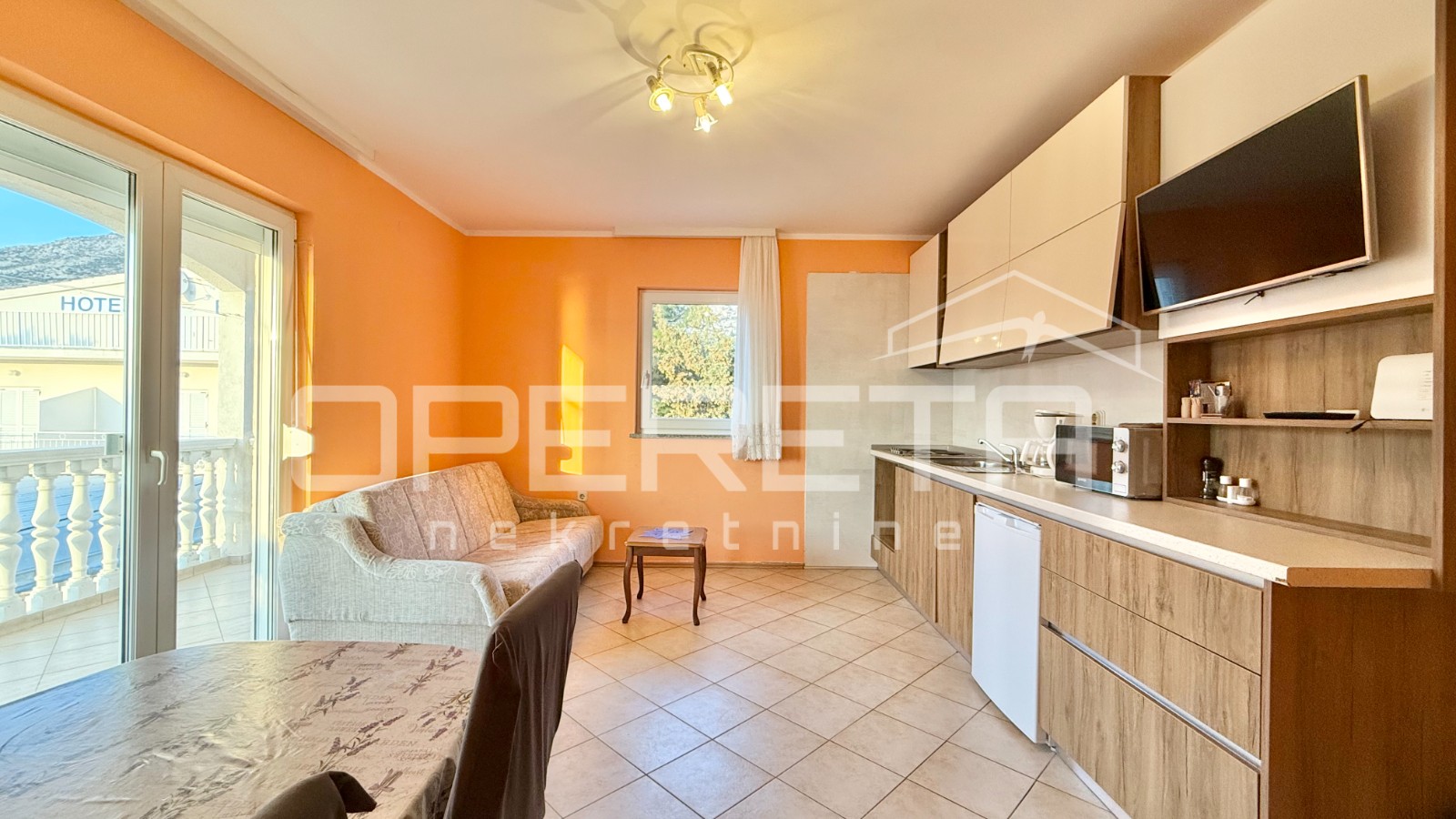 Sale, Flat, Starigrad, Ulica Dr. Franje Tuđmana, 2r, 47m2