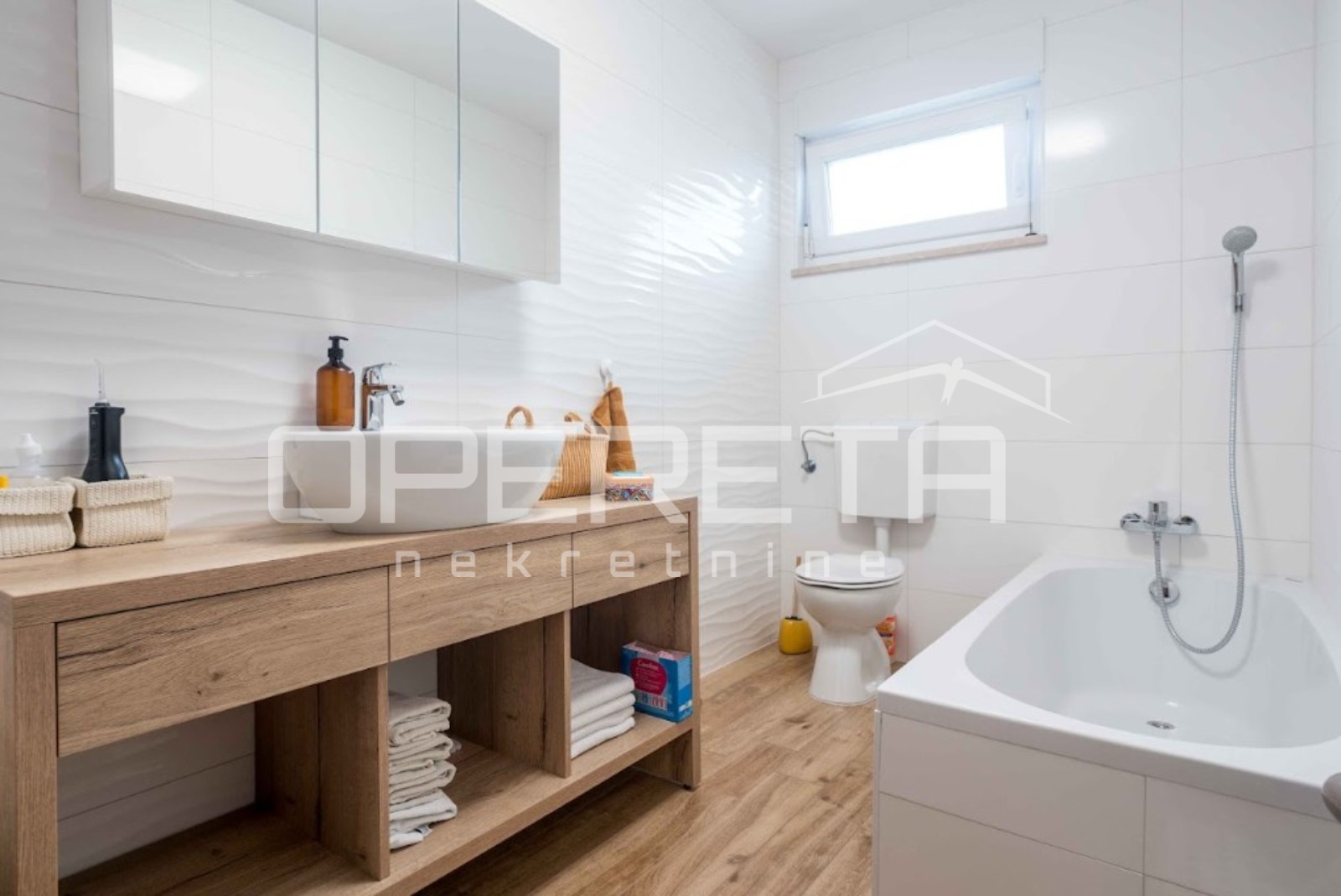 Prodaja, Kuća, Centar, Ivana Lalanguea , Samostojeća, 196m2