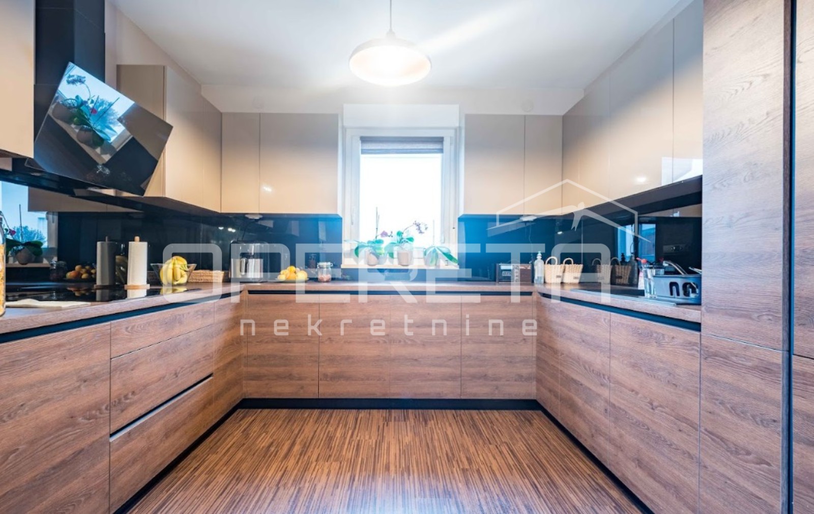 Prodaja, Kuća, Centar, Ivana Lalanguea , Samostojeća, 196m2