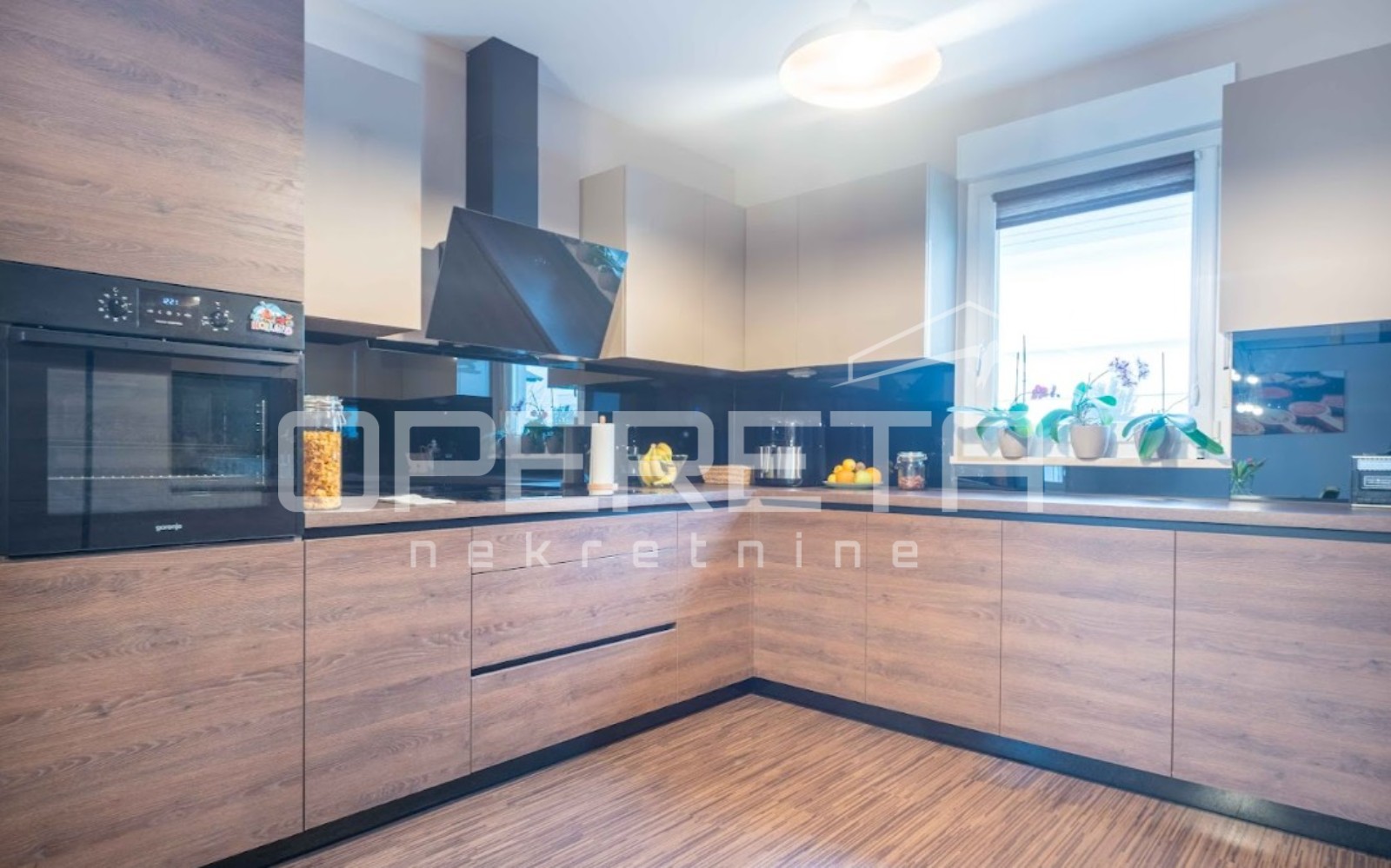 Prodaja, Kuća, Centar, Ivana Lalanguea , Samostojeća, 196m2