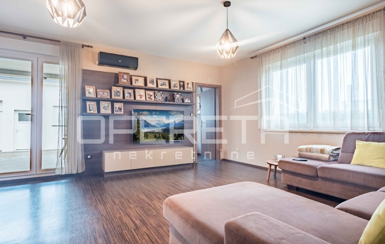 Prodaja, Kuća, Centar, Ivana Lalanguea , Samostojeća, 196m2