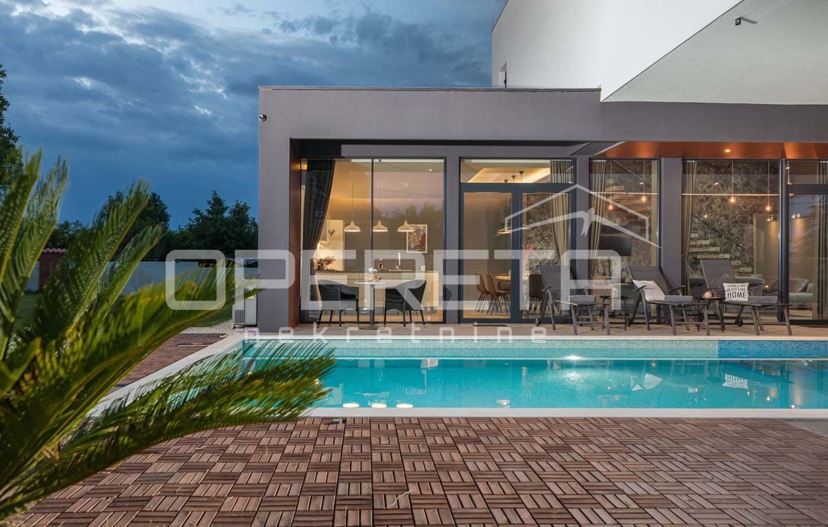 Sale, House, Ližnjan, Ližnjan, Stand alone, 498m2