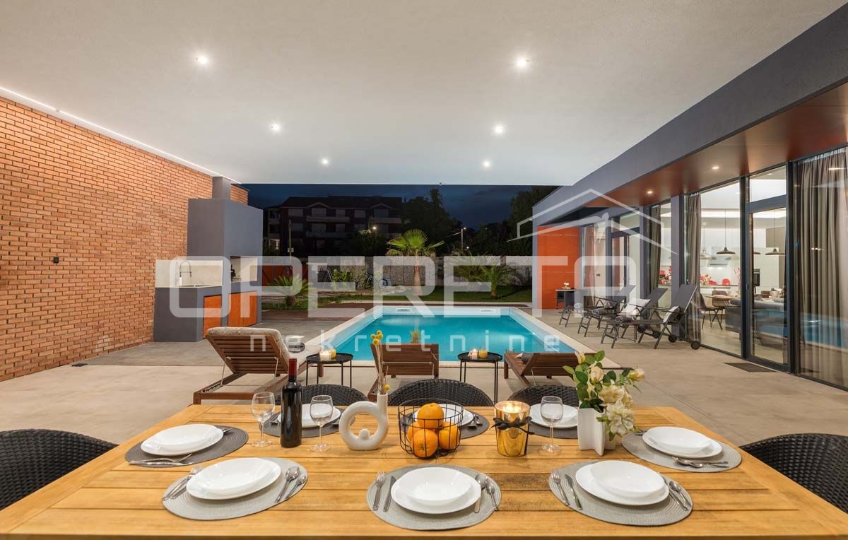 Sale, House, Ližnjan, Ližnjan, Stand alone, 498m2