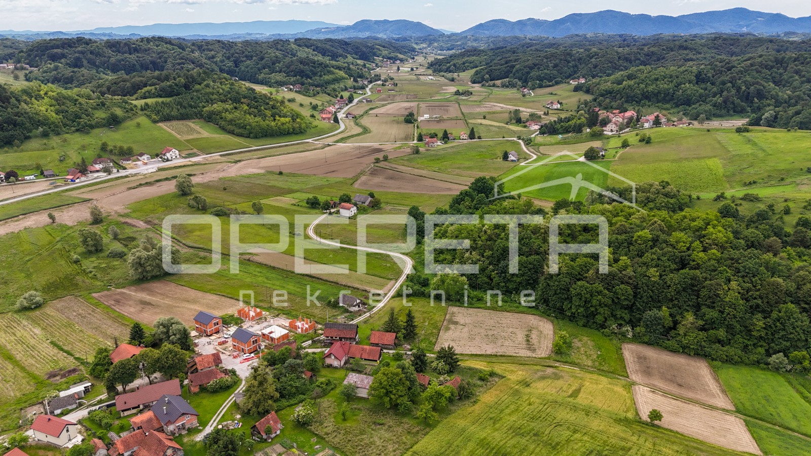 Prodaja, Kuća, Desinić, Ivanić Desinički , Samostojeća, 105m2