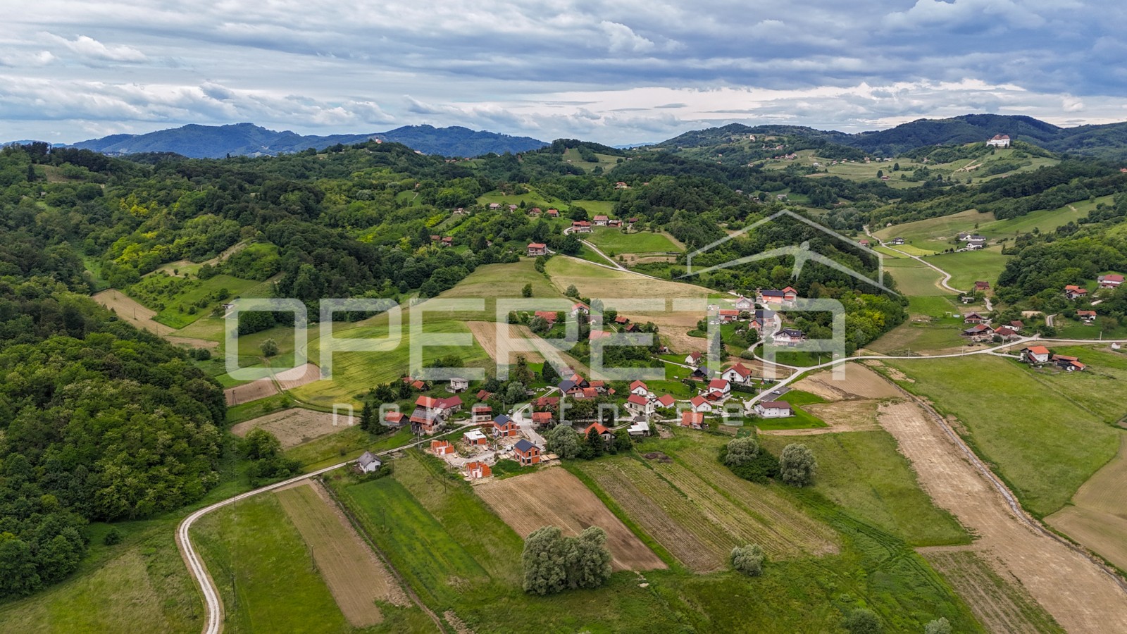 Prodaja, Kuća, Desinić, Ivanić Desinički , Samostojeća, 105m2