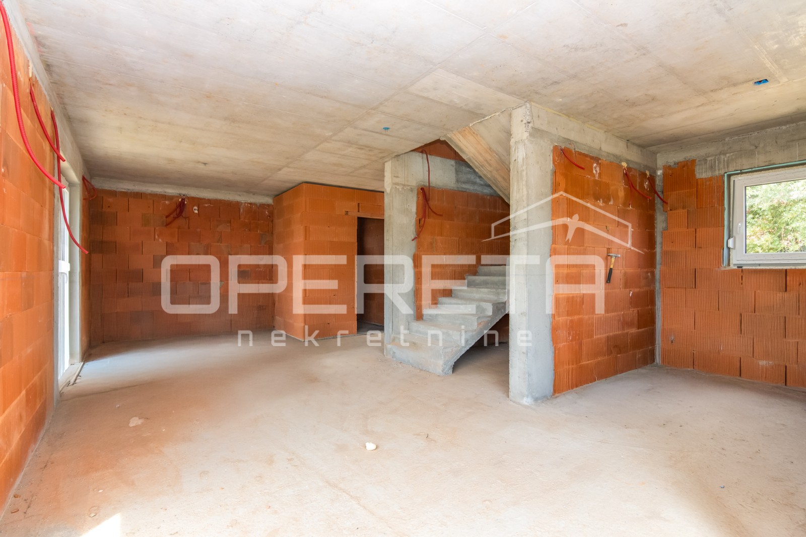 Prodaja, Kuća, Desinić, Ivanić Desinički , Samostojeća, 105m2