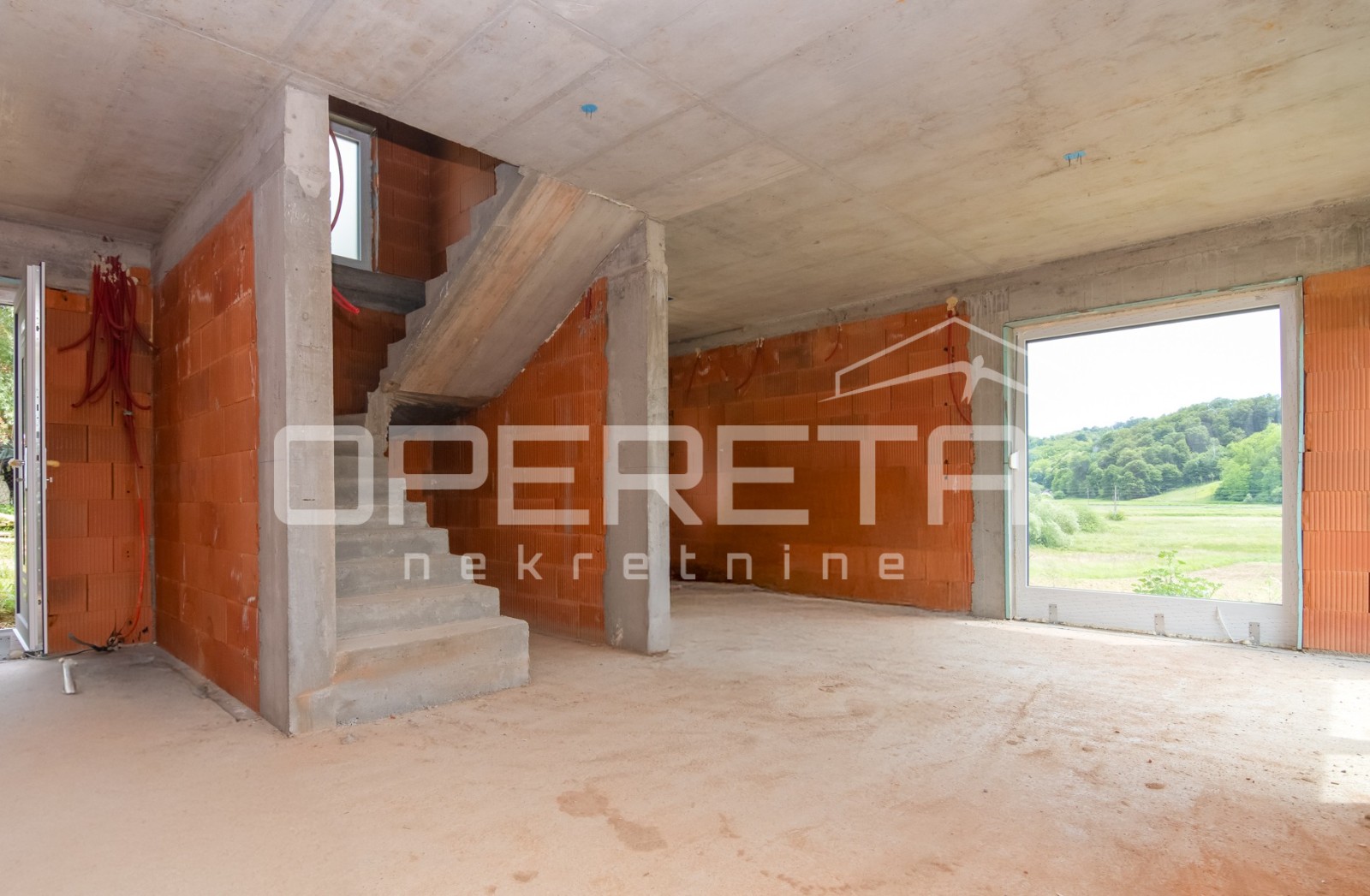 Prodaja, Kuća, Desinić, Ivanić Desinički , Samostojeća, 105m2