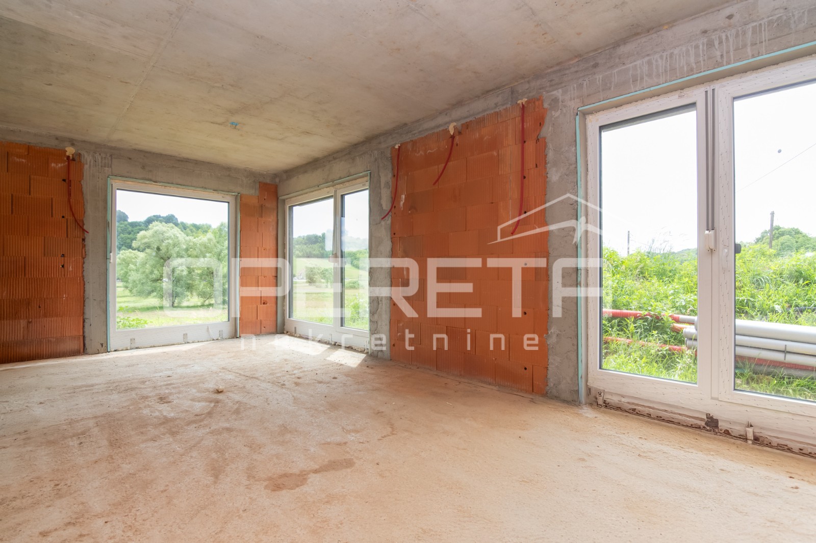 Prodaja, Kuća, Desinić, Ivanić Desinički , Samostojeća, 105m2