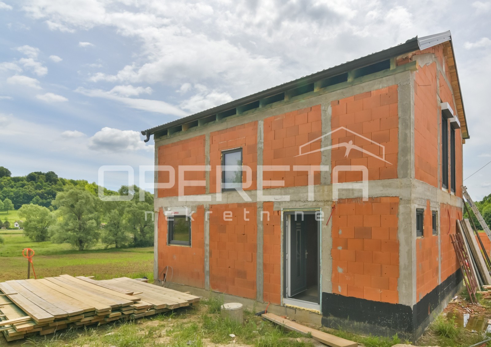 Prodaja, Kuća, Desinić, Ivanić Desinički , Samostojeća, 105m2