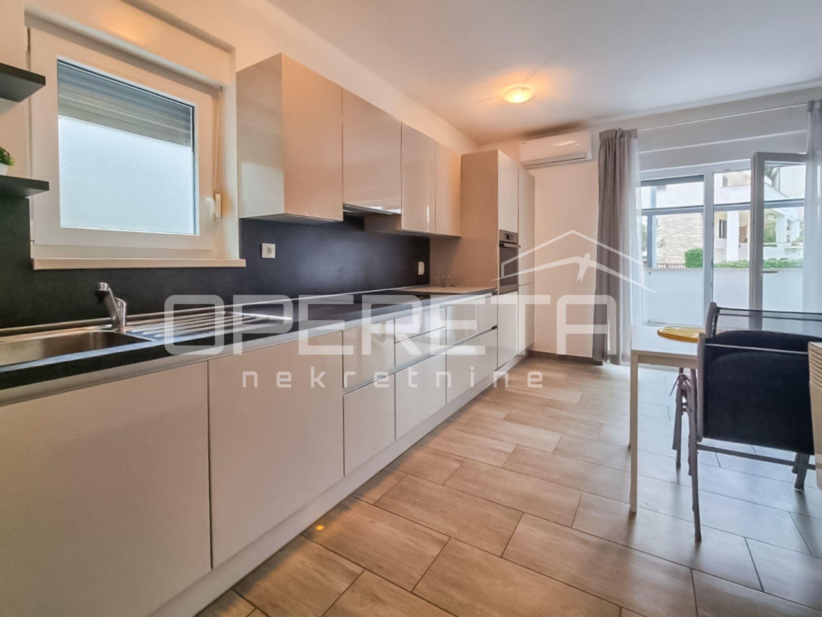 Sale, Flat, Novalja, Ulica Matice Hrvatske, Novalja, 2r, 67m2