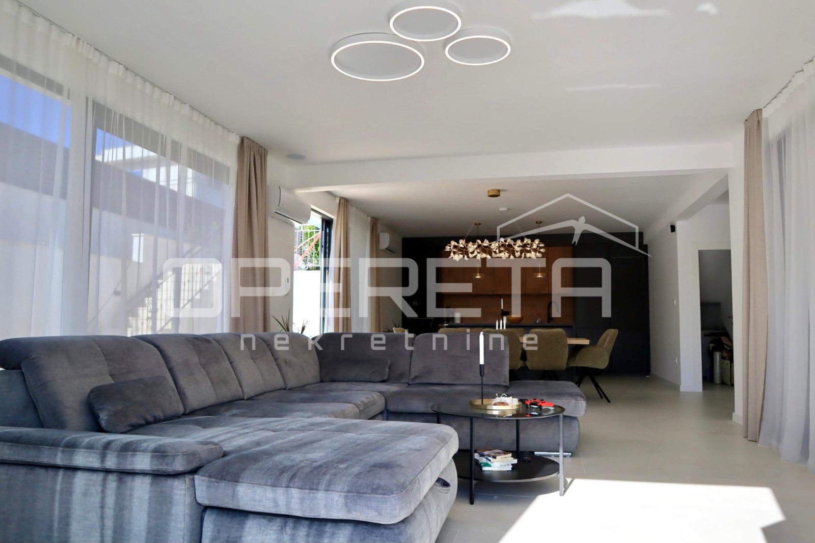 Prodaja, Kuća, Rogač, ROGAČ, Samostojeća, 224m2