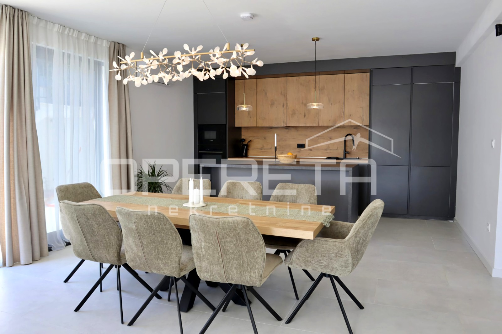 Prodaja, Kuća, Rogač, ROGAČ, Samostojeća, 224m2