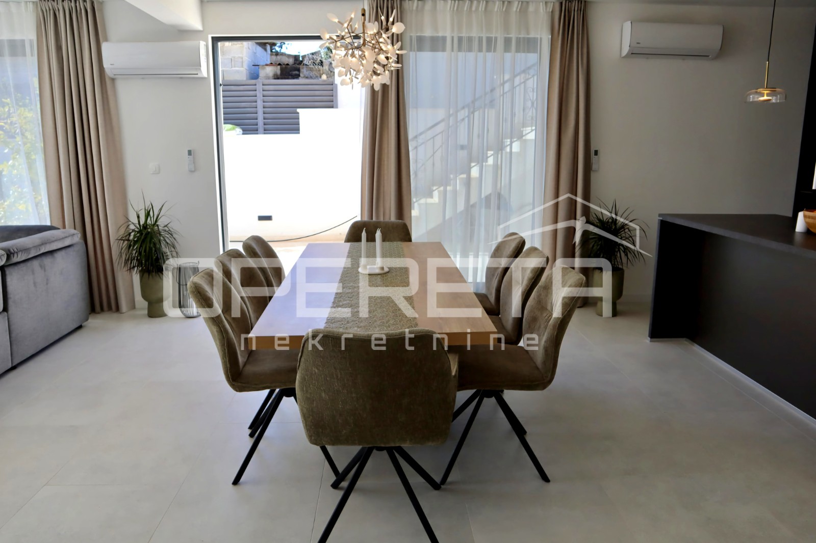 Prodaja, Kuća, Rogač, ROGAČ, Samostojeća, 224m2