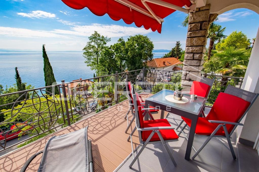 Sale, Flat, Opatija, Opatija, 4r, 140m2