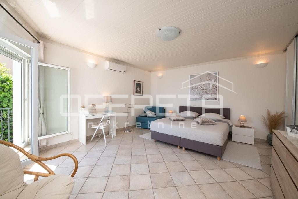 Sale, Flat, Opatija, Opatija, 4r, 140m2