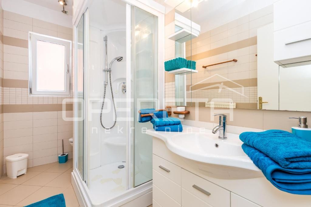 Sale, Flat, Opatija, Opatija, 4r, 140m2