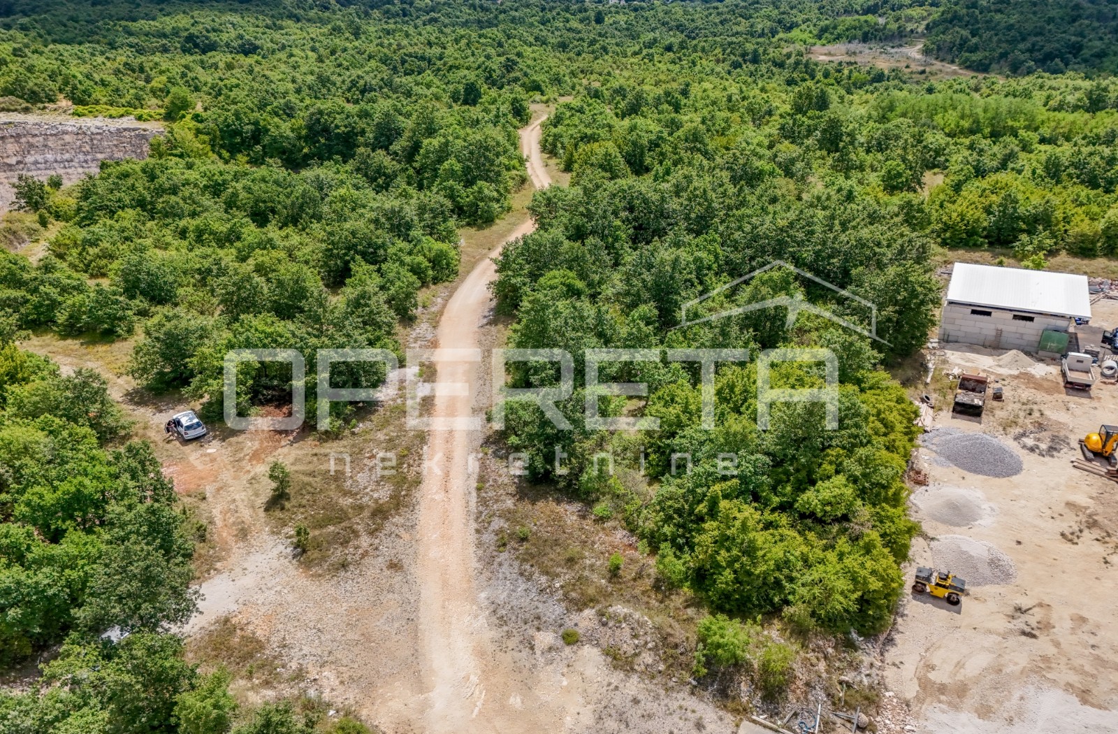 Bibići, Pula, 2.377,00 m2, 190.000,00 EUR