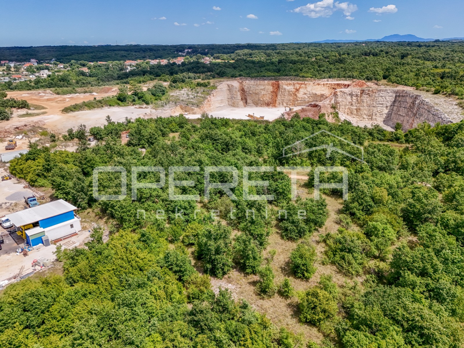 Bibići, Pula, 2.377,00 m2, 190.000,00 EUR