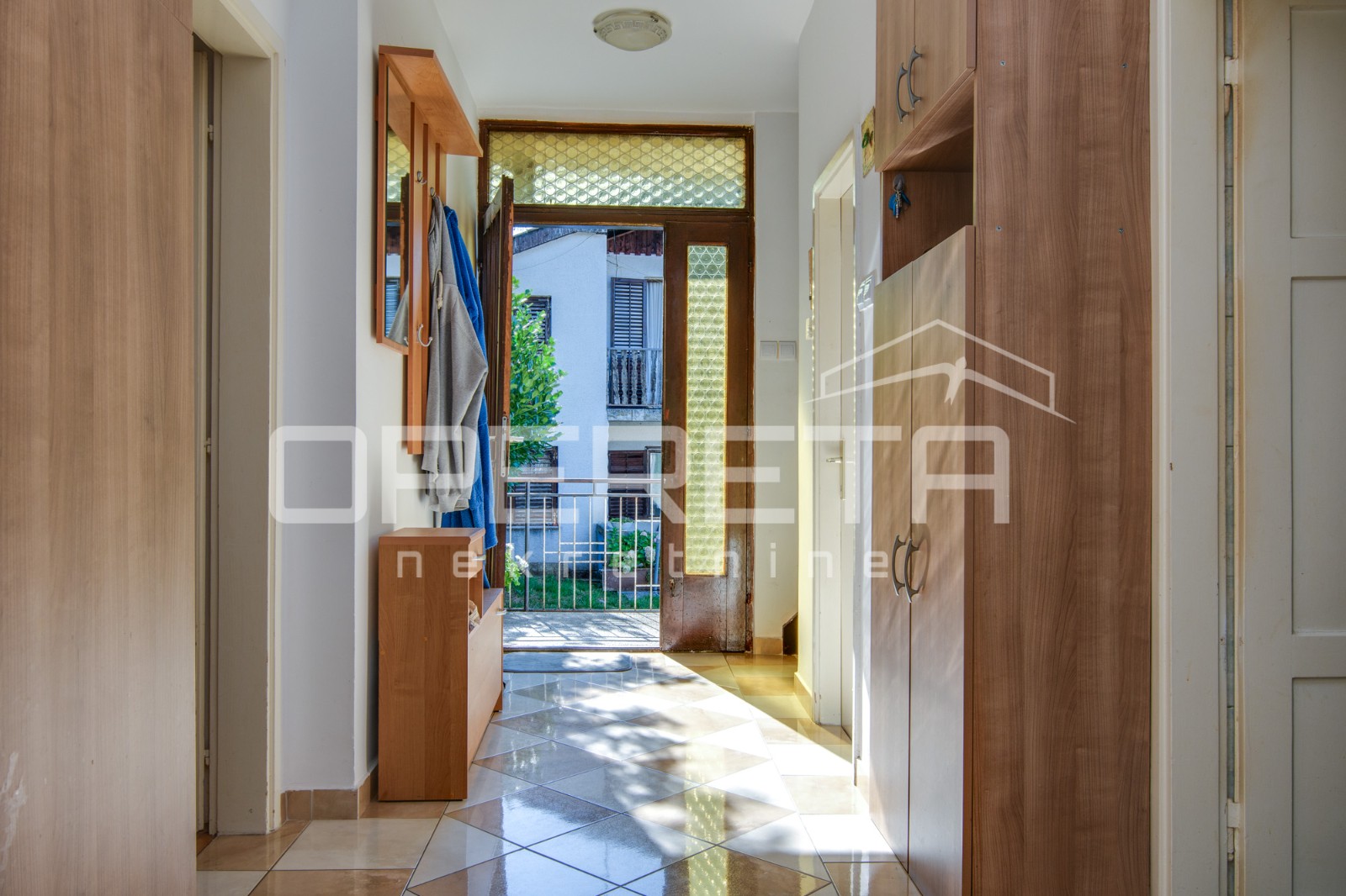 Prodaja, Kuća, Remete, Remetski kamenjak, Samostojeća, 300m2