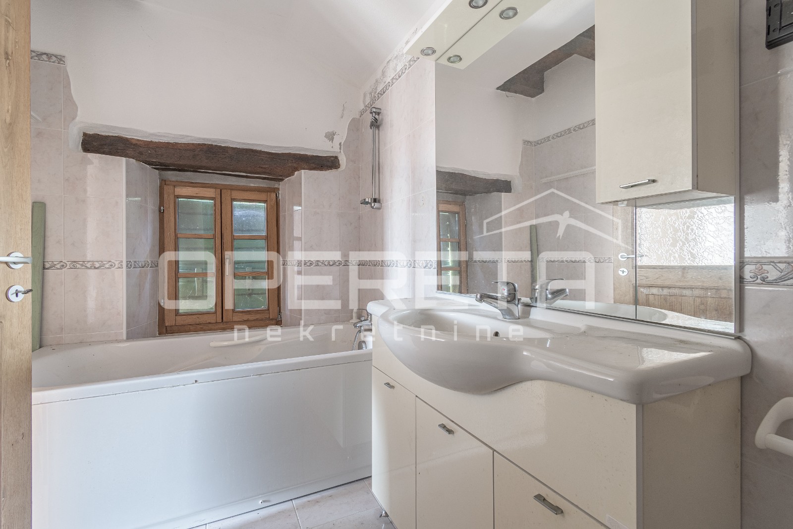 Sale, House, Buje, Buje, Stand alone, 200m2