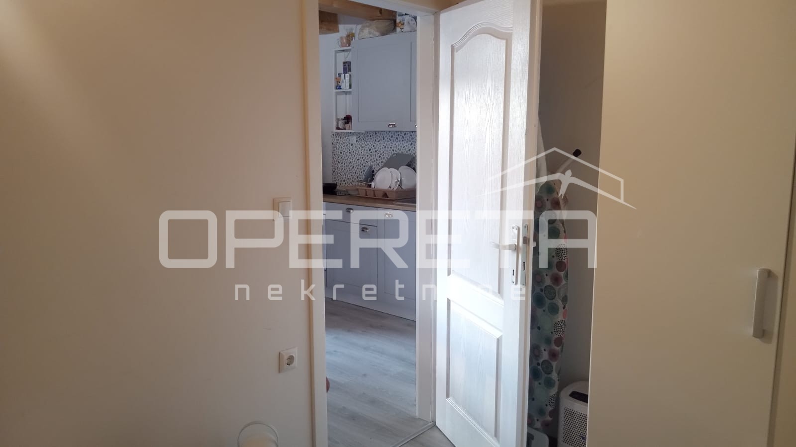 Prodaja, Stan, Žrnovo, Žrnovo, Garsonjera, 32m2