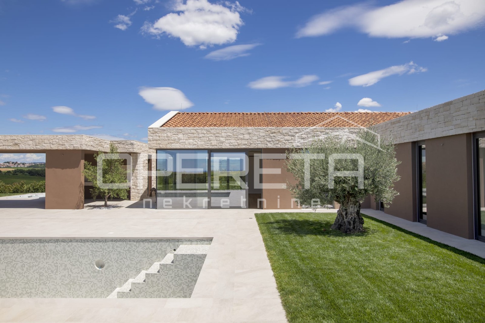 Prodaja, Kuća, Brtonigla, Brtonigla, Samostojeća, 252m2