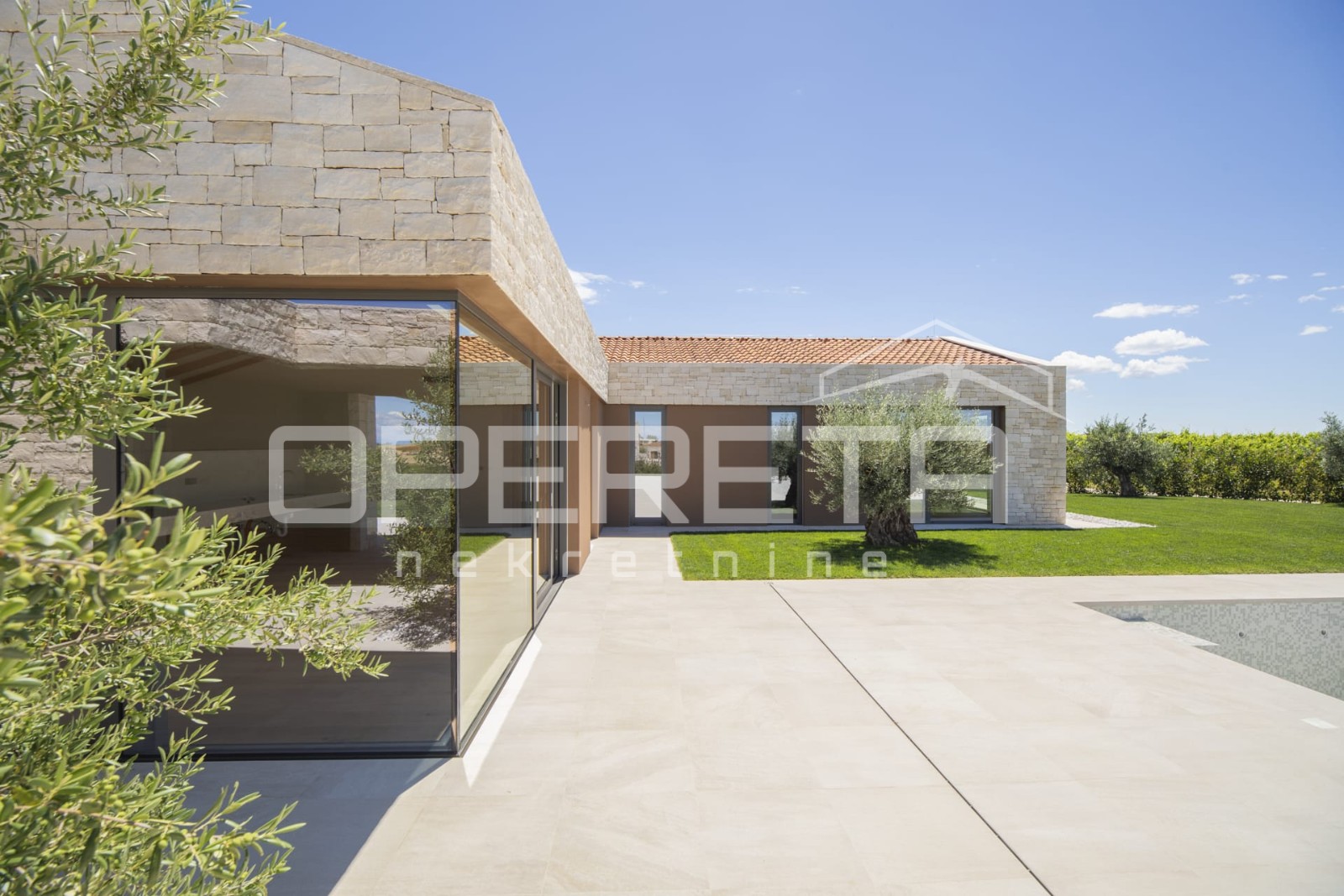 Prodaja, Kuća, Brtonigla, Brtonigla, Samostojeća, 252m2