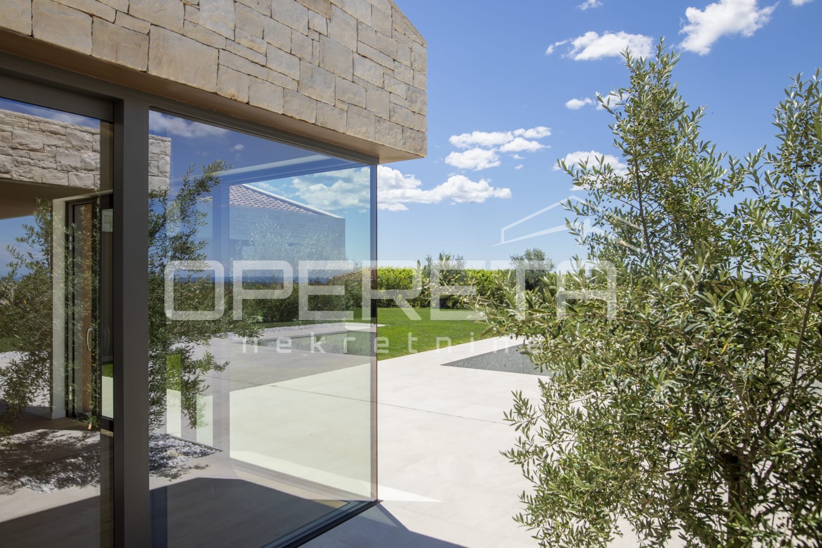 Prodaja, Kuća, Brtonigla, Brtonigla, Samostojeća, 252m2