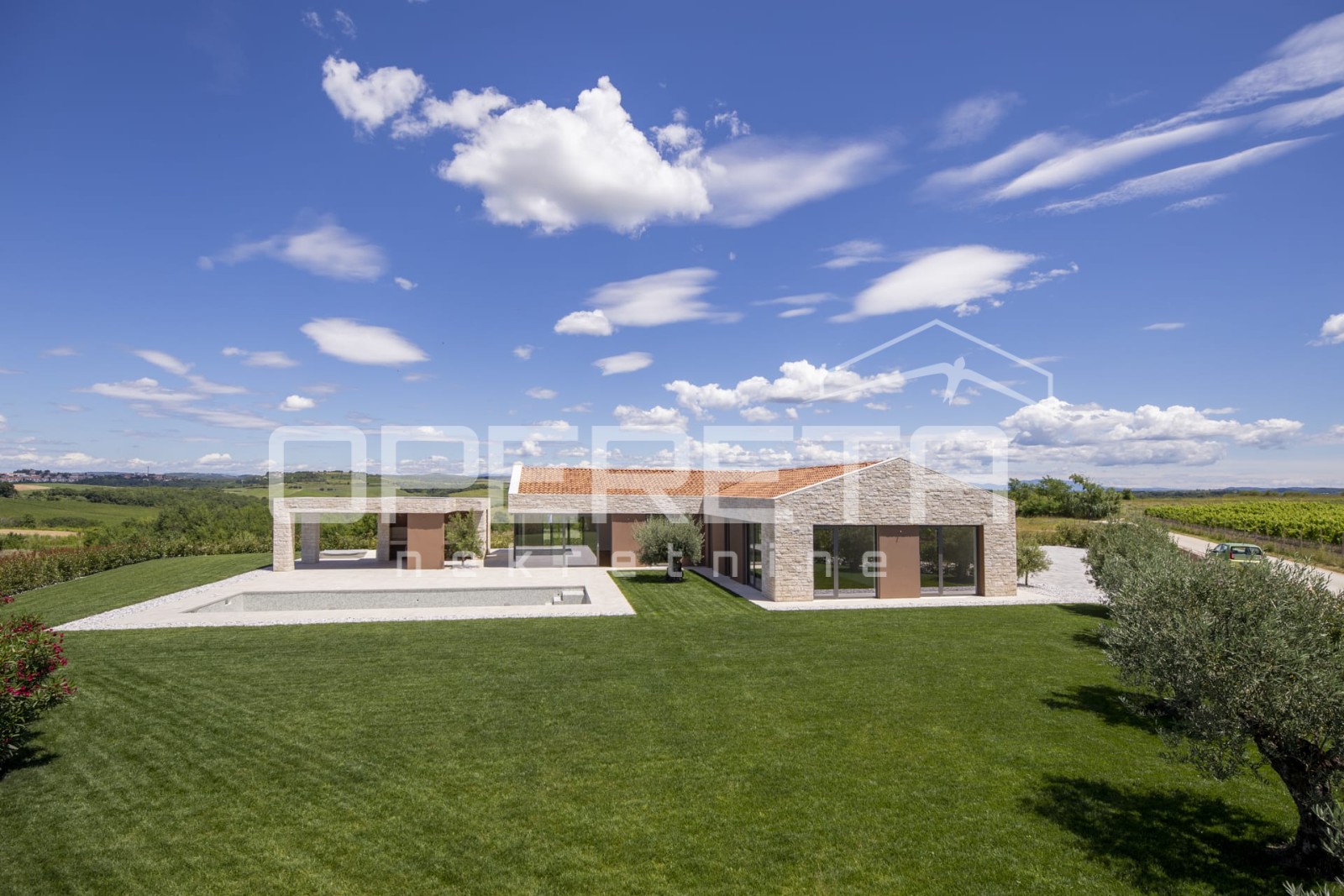 Prodaja, Kuća, Brtonigla, Brtonigla, Samostojeća, 252m2