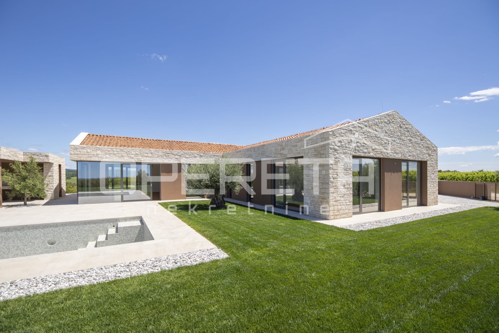 Prodaja, Kuća, Brtonigla, Brtonigla, Samostojeća, 252m2