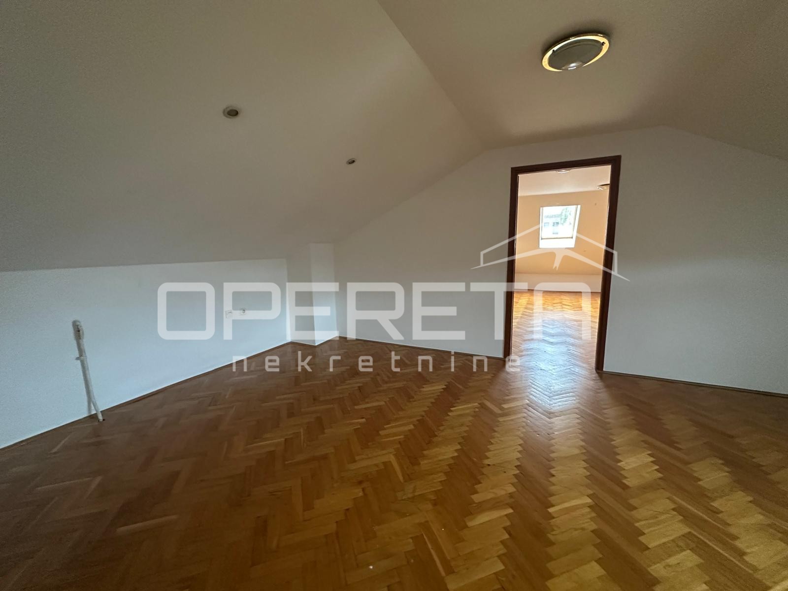 Prodaja, Kuća, Centar, Centar, Dvojni objekt, 155m2