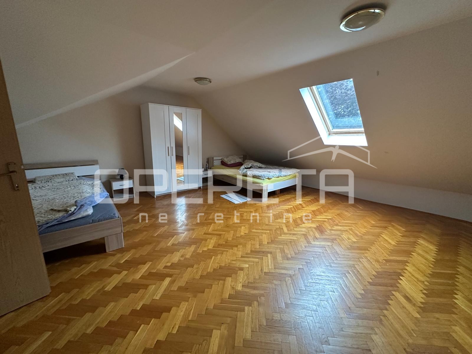 Prodaja, Kuća, Centar, Centar, Dvojni objekt, 155m2