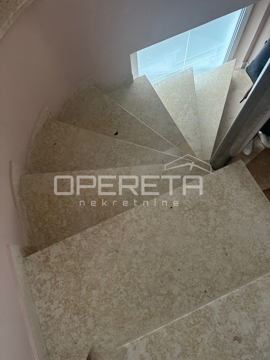 Prodaja, Kuća, Centar, Centar, Dvojni objekt, 155m2